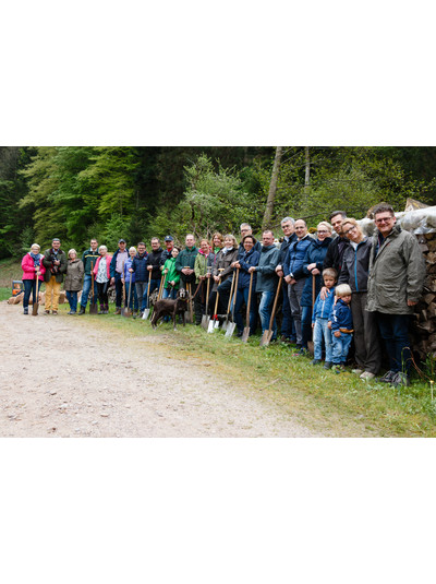 Bad Peterstal-Griesbach - 30 Rotarier pflanzen 125 Bäume