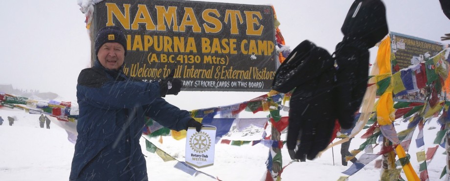 RC Weitra - Rotary-Wimpel im Himalaya