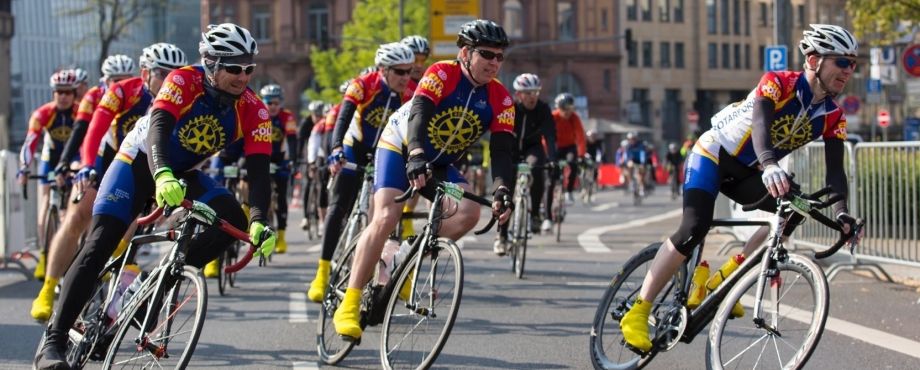 Rotary Cycling Team im Einsatz gegen Kinderlähmung