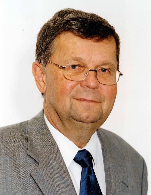 Helmut Obst