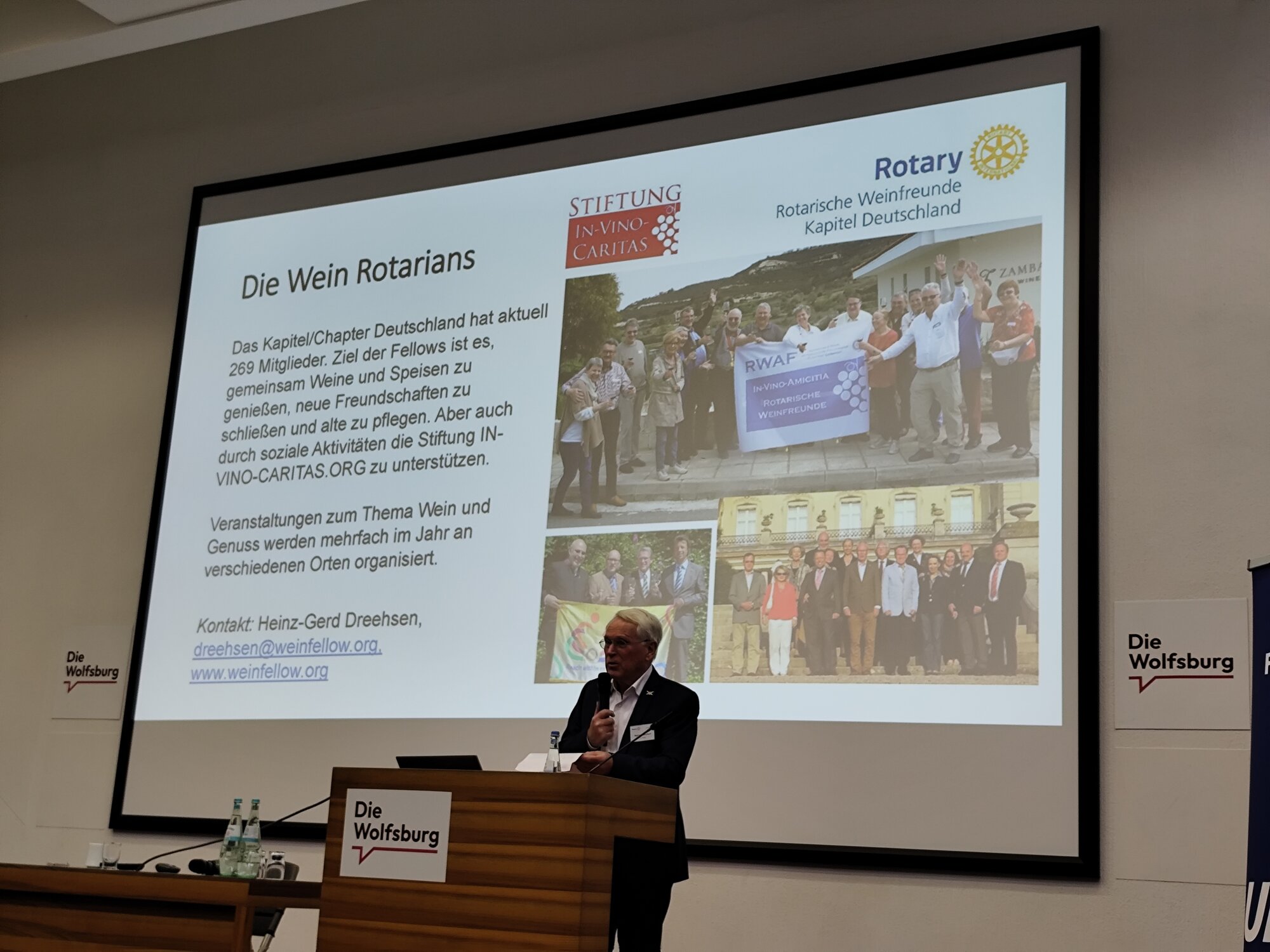 Rainer Reichert nahm die Konferenzteilnehmer mit in die Welt der Fellowships und stellte unter anderem auch die Rotarischen Weinfreunde vor. 