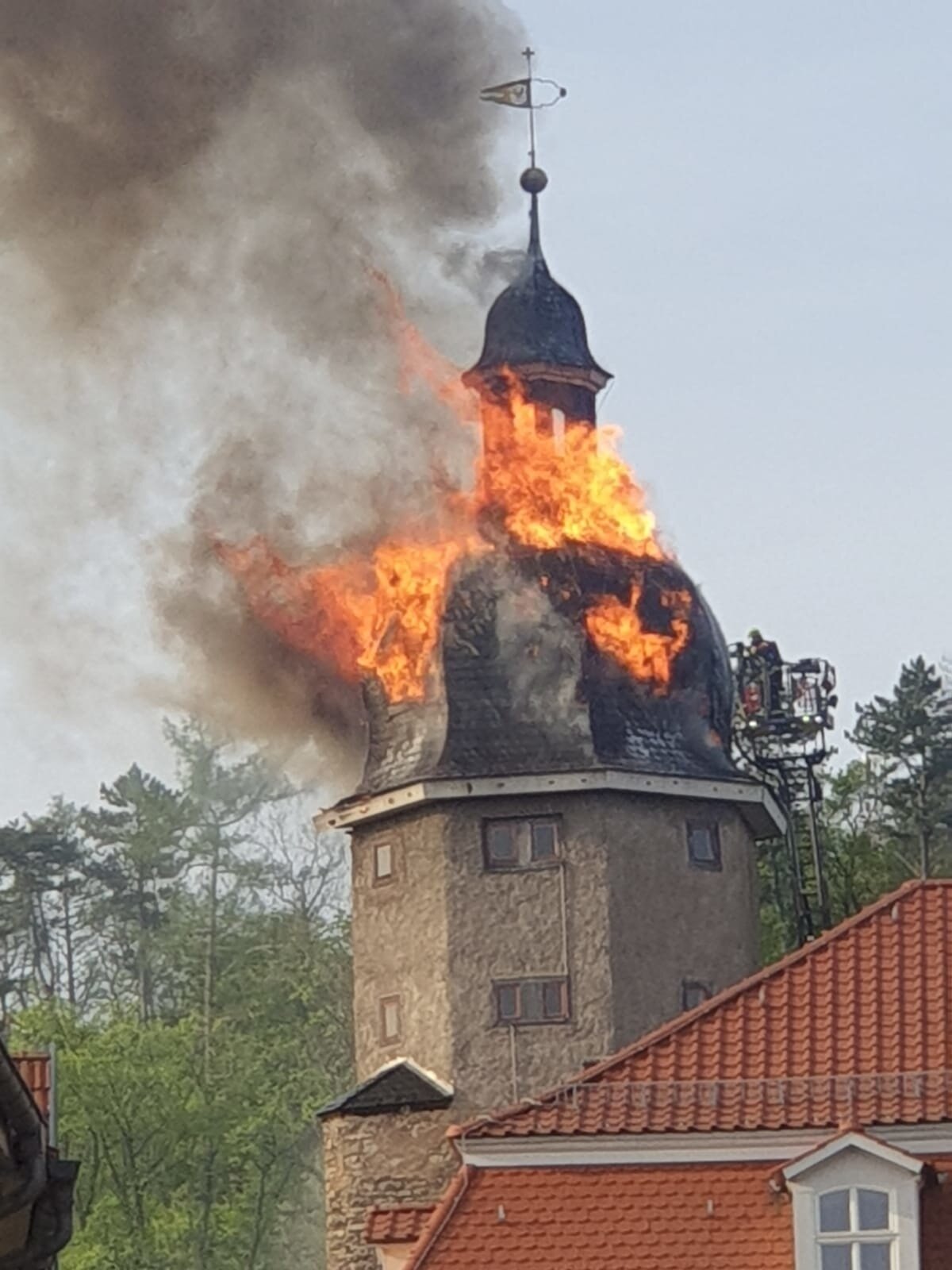 2024, turm, brand, arnstadt