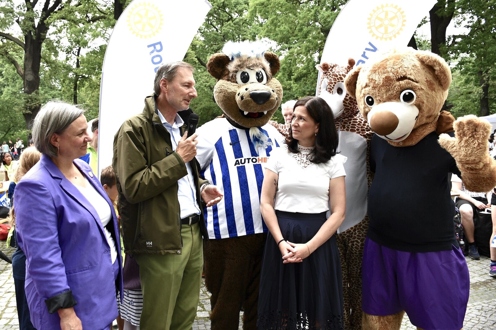 2023, kindertag im zoo, berlin,governor, d1940, jessika schweda, zoodirektor, andreas knieriem, hertinho, senatorin, katharina günther-wünsch, berliner bär,