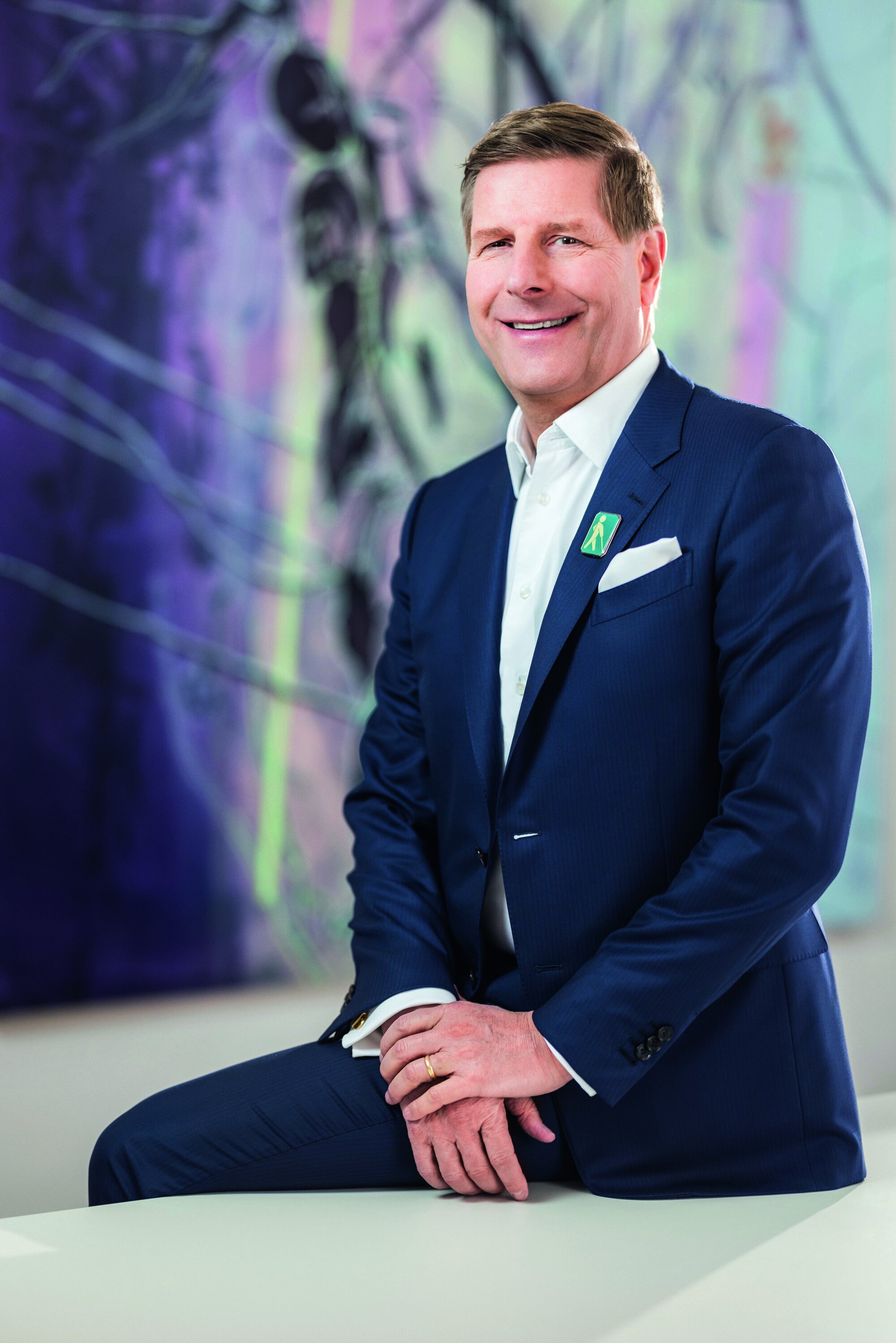 Anforderungen und Bedarf im gesamten Bereich Gesundheit und Pflege steigen. Julian Hadschieff deckt mit seinem Unternehmen vieles davon ab Anforderungen und Bedarf im gesamten Bereich Gesundheit und Pflege steigen. Julian Hadschieff deckt mit seinem Unternehmen vieles davon ab