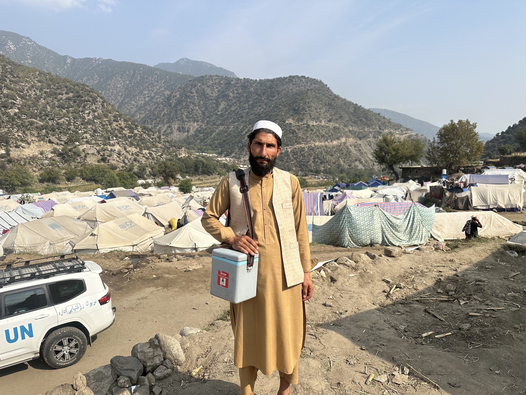 Vor allem in den unwegsamen,bergigen Regionen Afghanistans ist es schwierig, alle Kinder mit einer Impfung zu versehen Vor allem in den unwegsamen,bergigen Regionen Afghanistans ist es schwierig, alle Kinder mit einer Impfung zu versehen