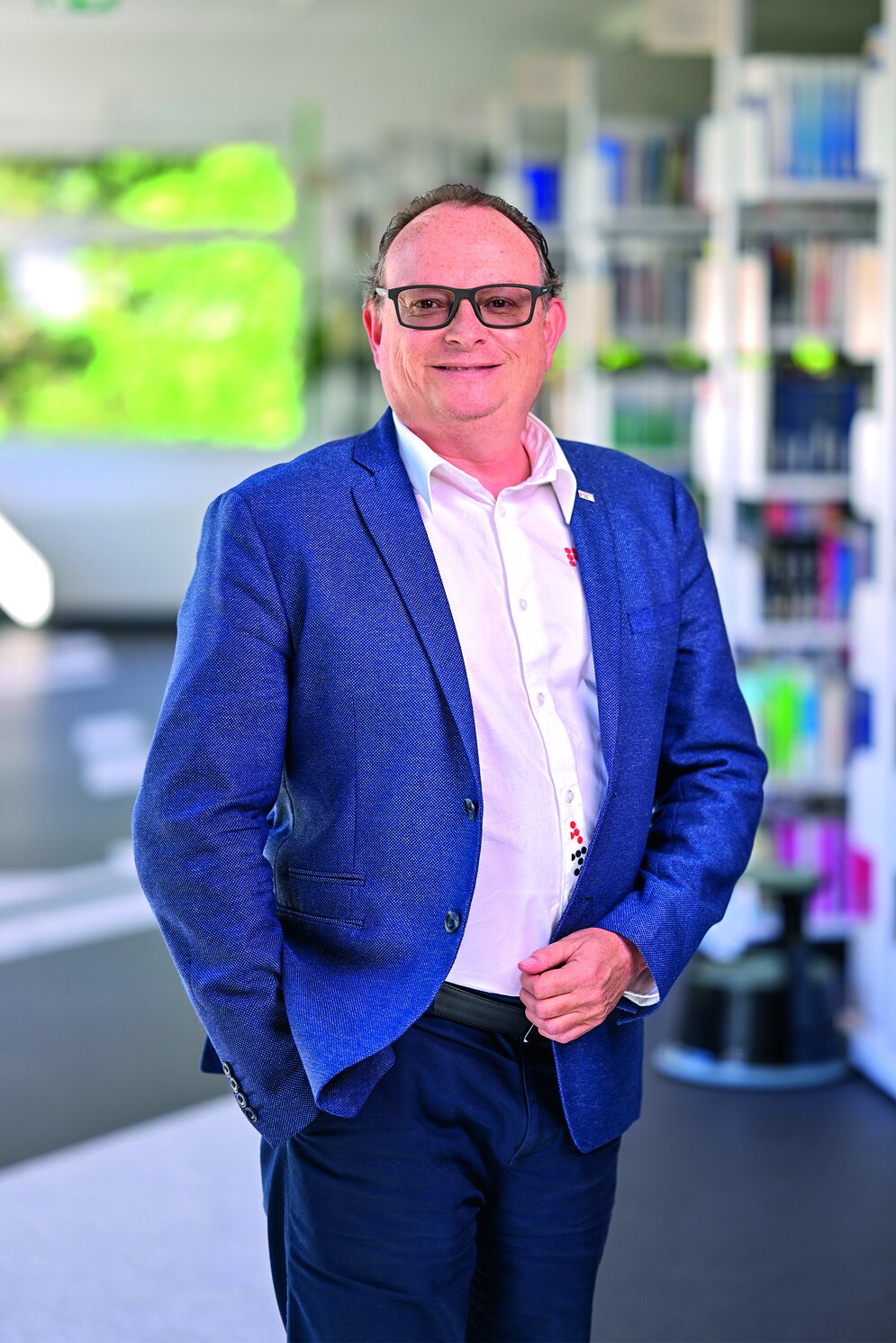 André Henselleitet die FH-Bibliothek Kärnten und ist derzeit Präsident elect des RC Villach. Er schreibt eine Dissertation über die 100-jährige Geschichte von Rotary in Kärnten und dessen Interdependenz mit der sozioökonomischen Entwicklung des südlichsten österreichischen Bundeslandes.