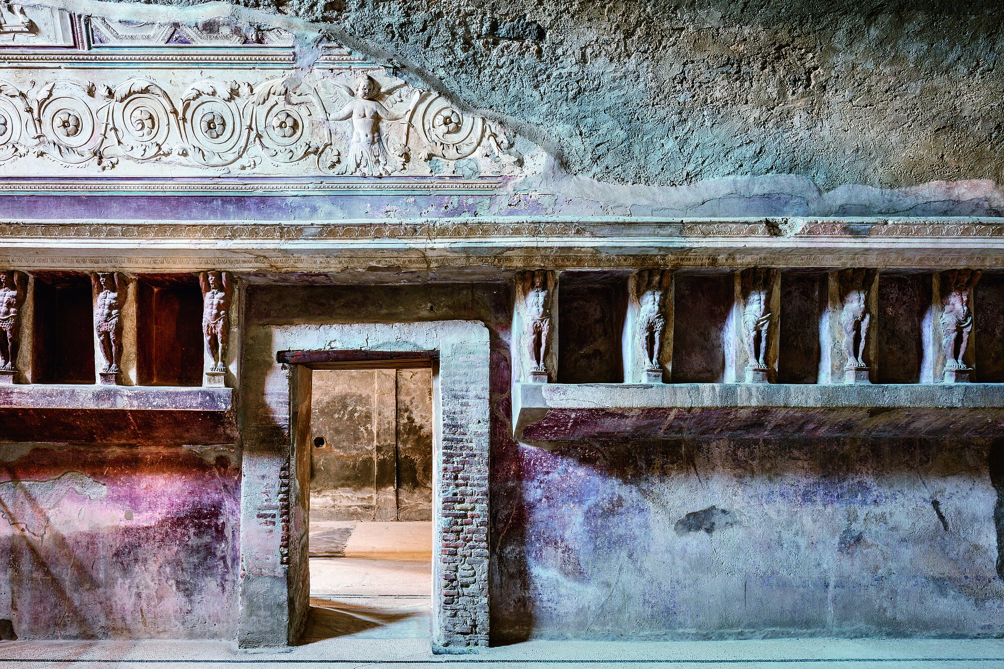 Das antike Pompeji galt als „ausfotografiert“, bis Hans Georg Esch einen architektonischen Blick auf die Stadt richtete