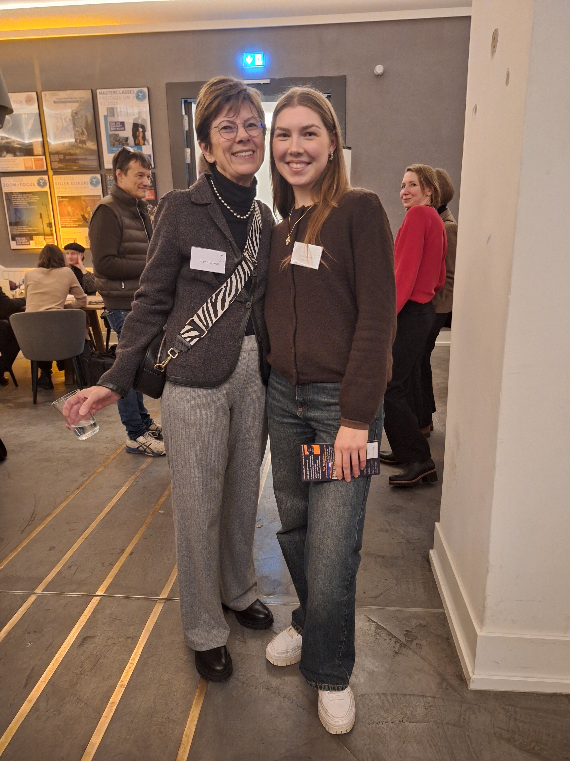 Treffen mit dem Studierenden an der Hanns-Eisler-Musikhochschule Treffen mit dem Studierenden an der Hanns-Eisler-Musikhochschule