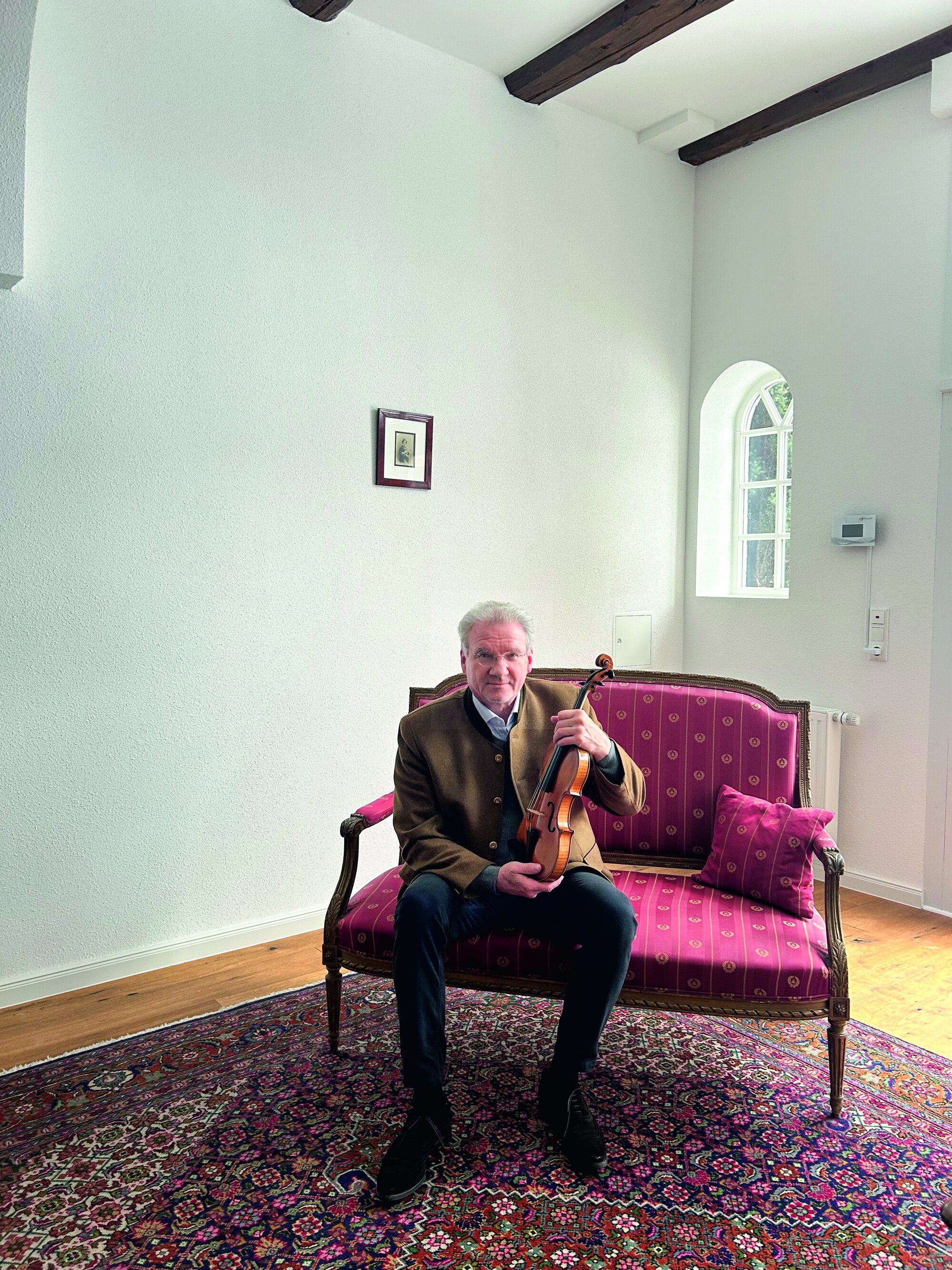 Josef Kröner in seinem Showroom