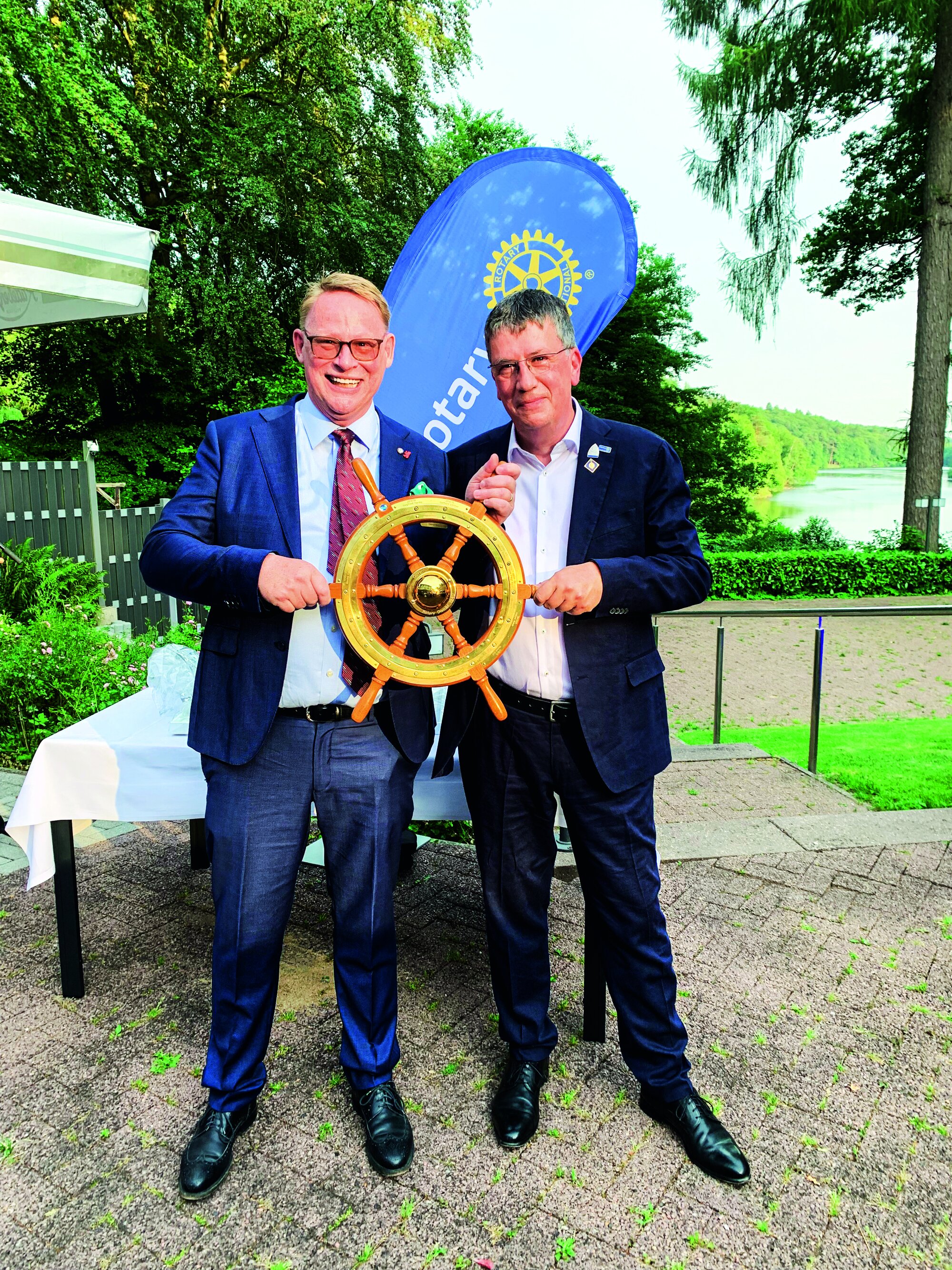 Torsten Becker (l.) übernimmt dasSteuer für 2026/27 von Dennis Kissel