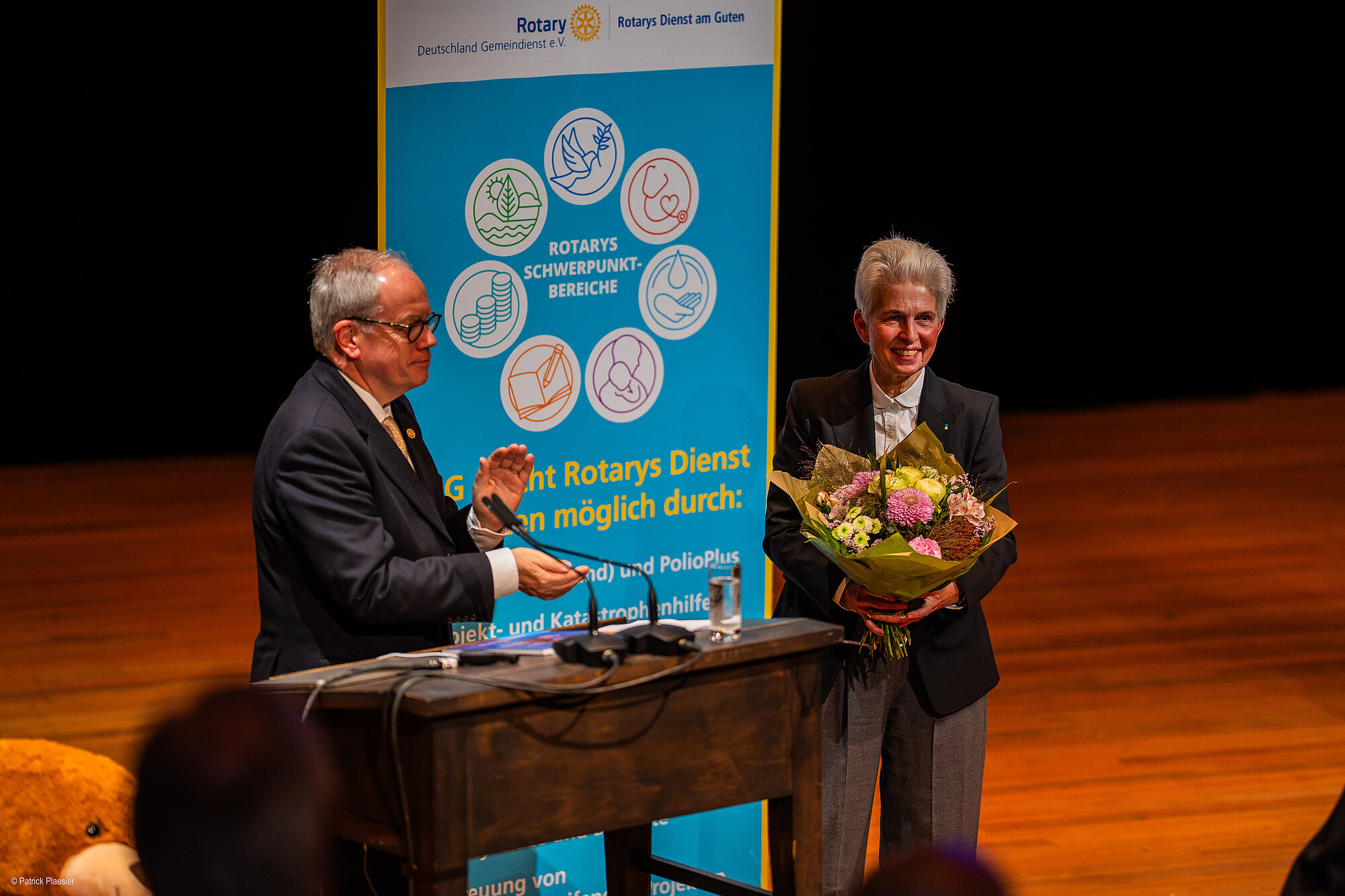 Dr. Marie-Agnes Strack-Zimmermann war beim Festakt Ehrengast und hat die Festrede gehalten Dr. Marie-Agnes Strack-Zimmermann war beim Festakt Ehrengast und hat die Festrede gehalten