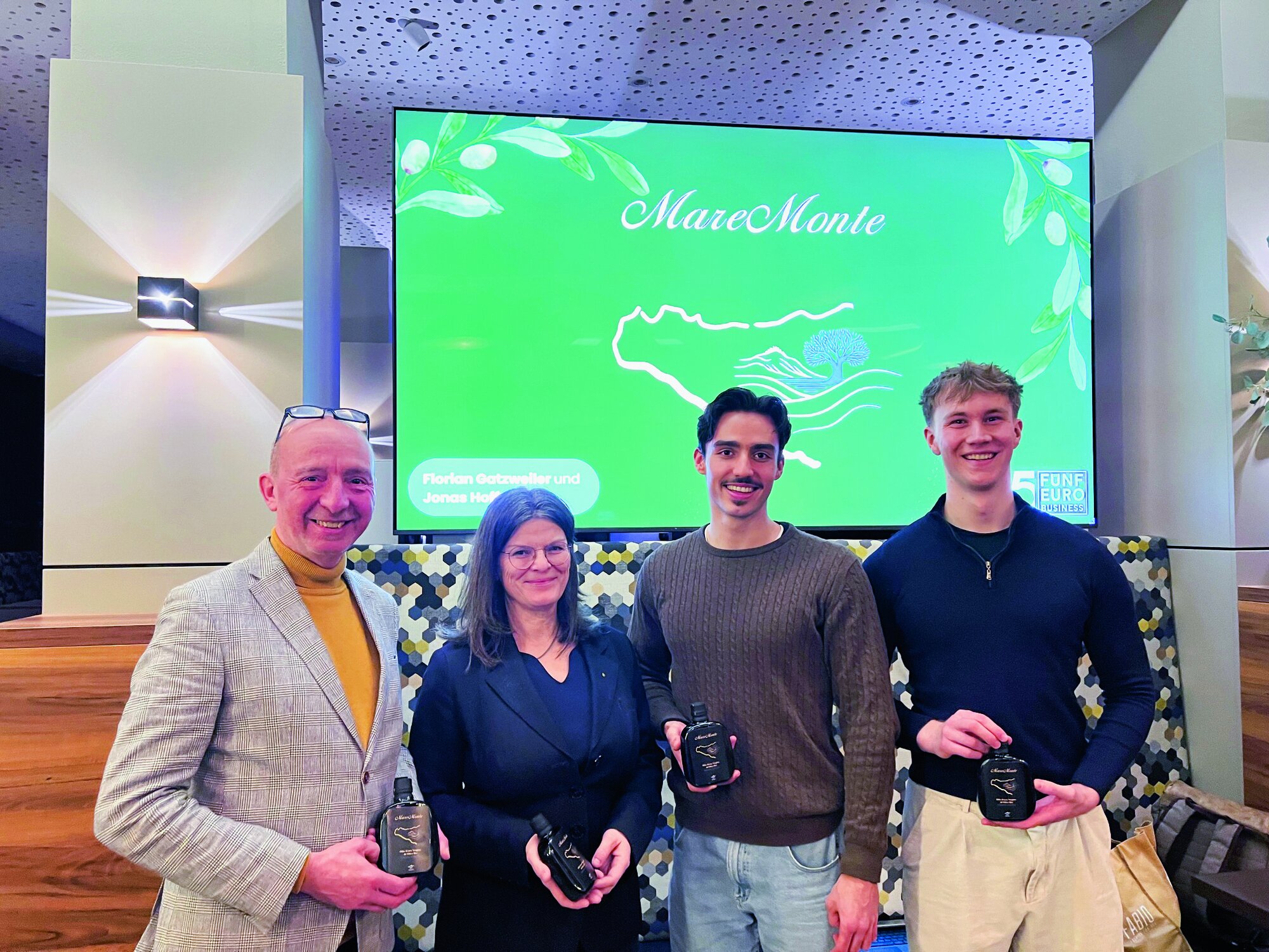 Michael Waigel, Susanne Höllbacher (beide RC Bayreuth-Wilhelmine) mit den Studenten Jonas Hoffmann und Florian Gatzweiler Michael Waigel, Susanne Höllbacher (beide RC Bayreuth-Wilhelmine) mit den Studenten Jonas Hoffmann und Florian Gatzweiler