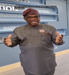 Der incoming RI-Präsident Olayinka Babalola lädt die rotarische Familie zum Action Summit nach Litauen ein.