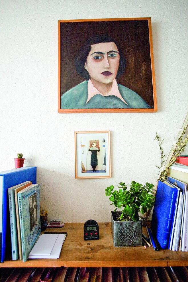 Selbstporträt in der Schreibstube: Barbara Honigmann schreibt nicht nur, sondern malt auch