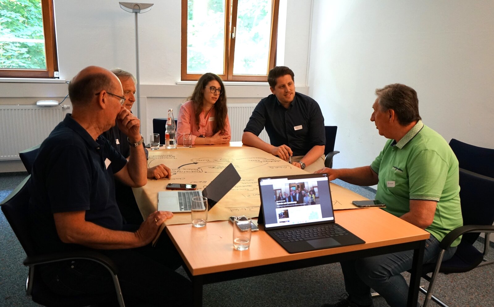 In kleinen Arbeitsgruppen wurden die verschiedenen Themen erörtert
