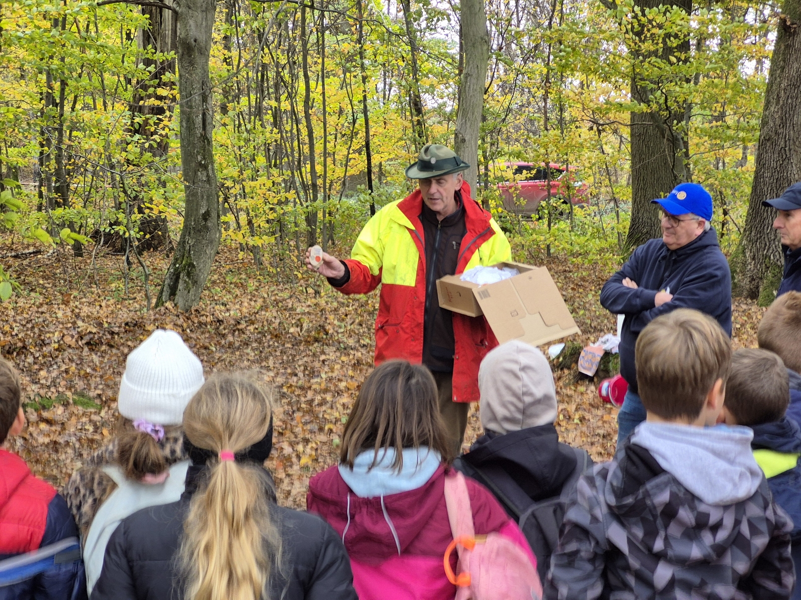 2025, eicheln, stadtallendorf, schüler, kinder, sammeln, umweltschutz