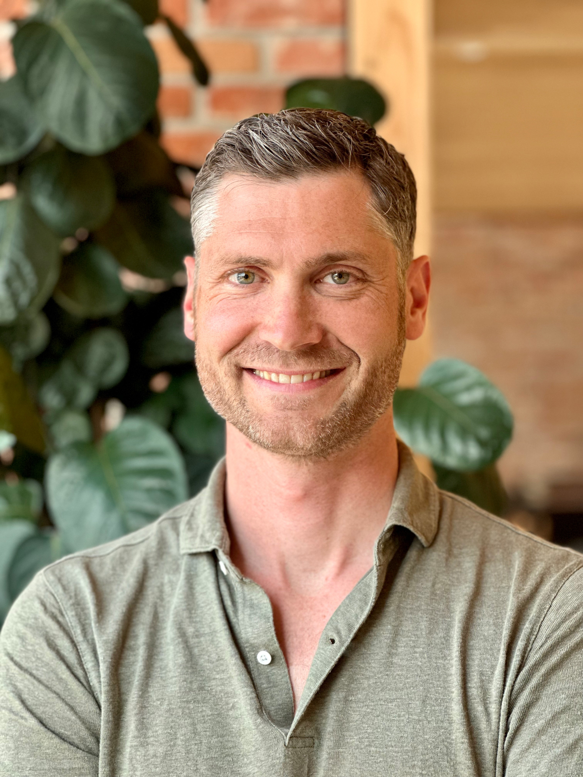 2024, thomas lamparter, wet green gmbh, olivenleder, kreislaufwirtschaft, cradle to cradle