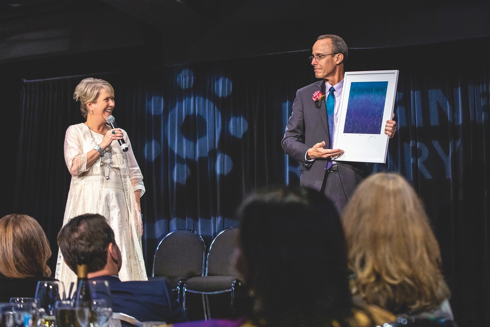 2022, jennifer jones, porträt