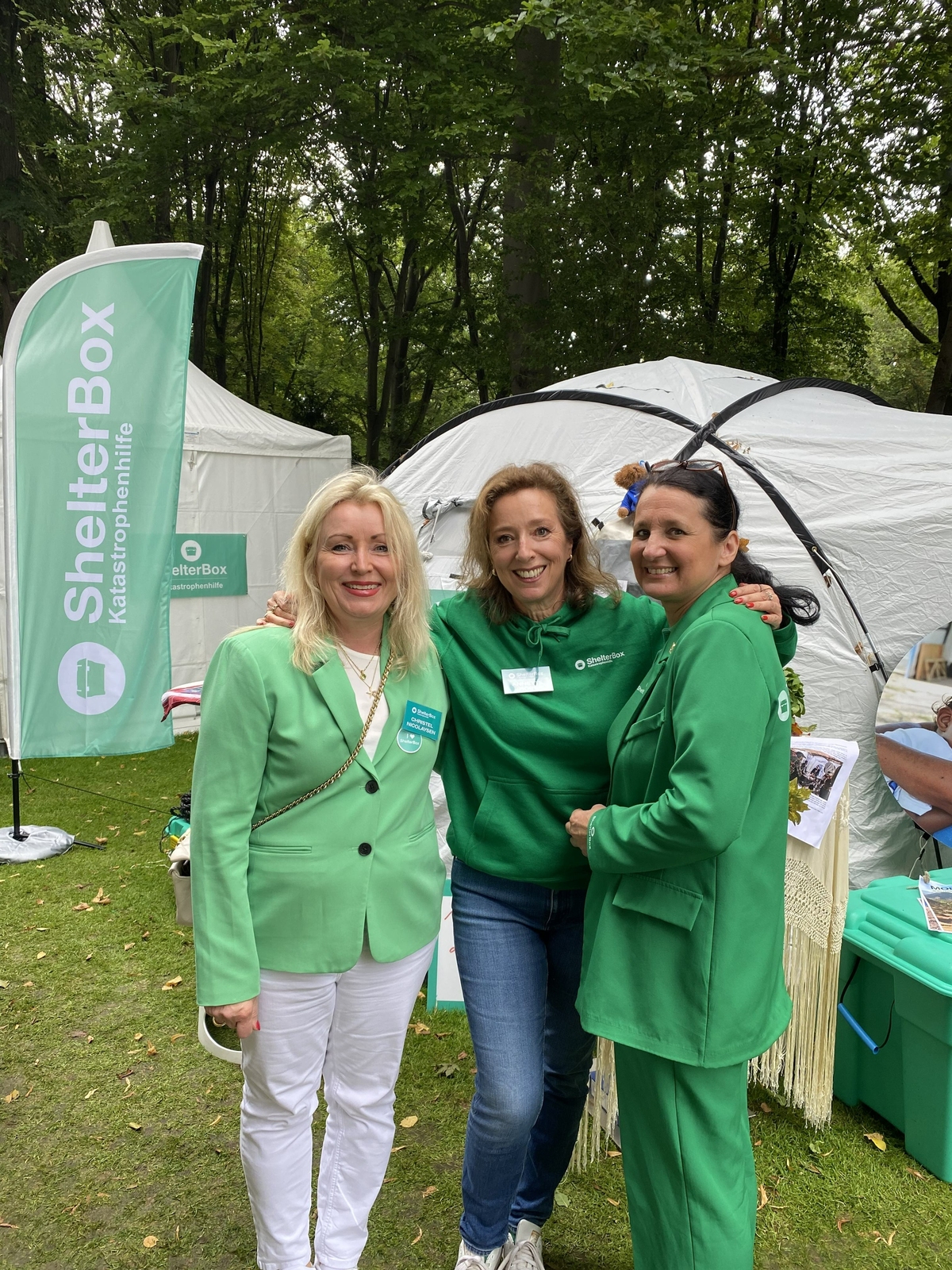 2025, christel nicolaysen, annette rost, nathalie von Bomhard, bundespräsident, gartenfest, sommerfest, berlin, shelterbox