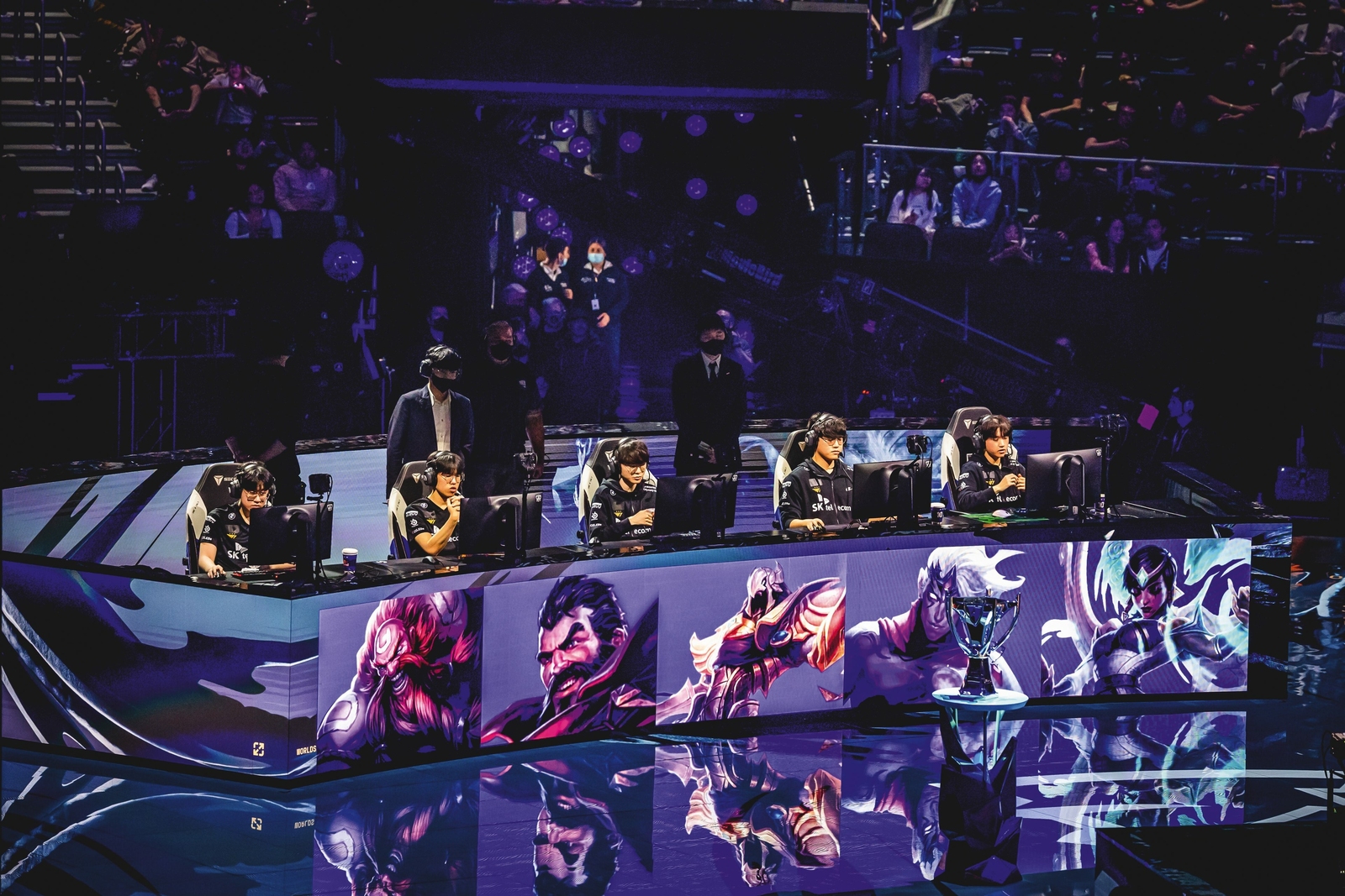 2025, mut zur lücke, titelthema, 