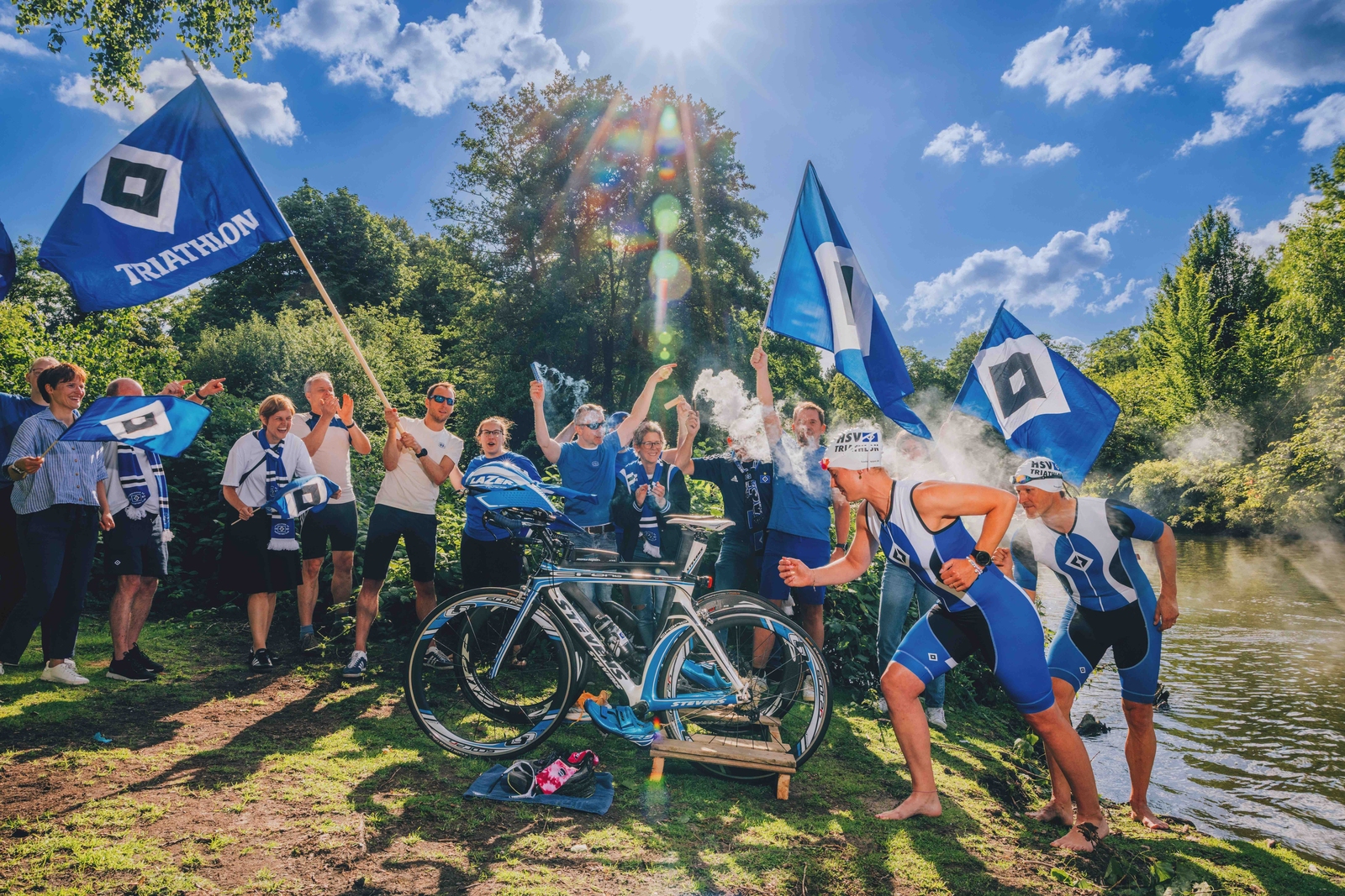 2025, zurück im spiel, titelthema