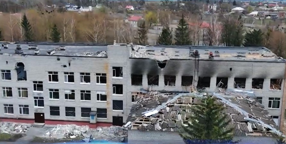 Durch russische Angriffe wurde Buzovas Schule zerstört