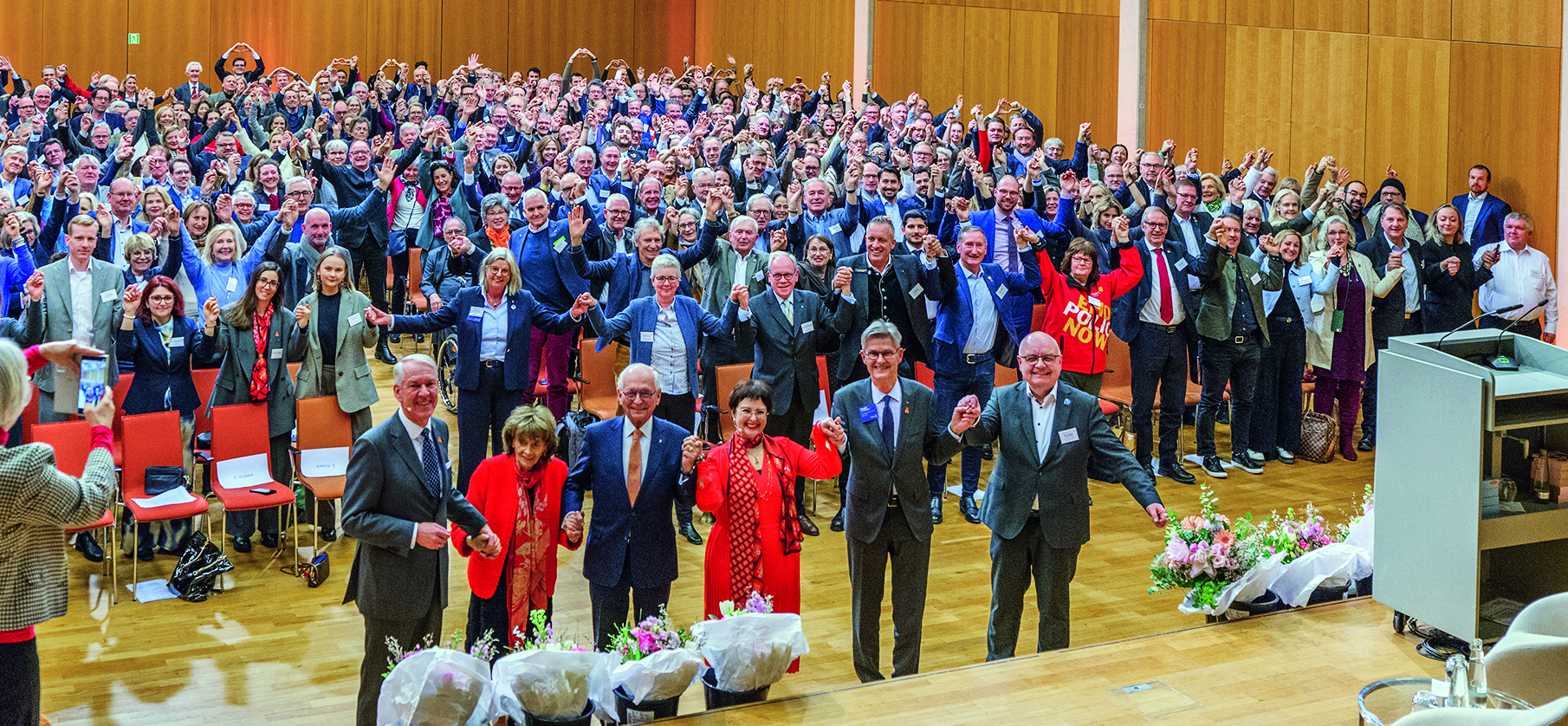 Partnering for Peace: Hand in Hand für den Frieden