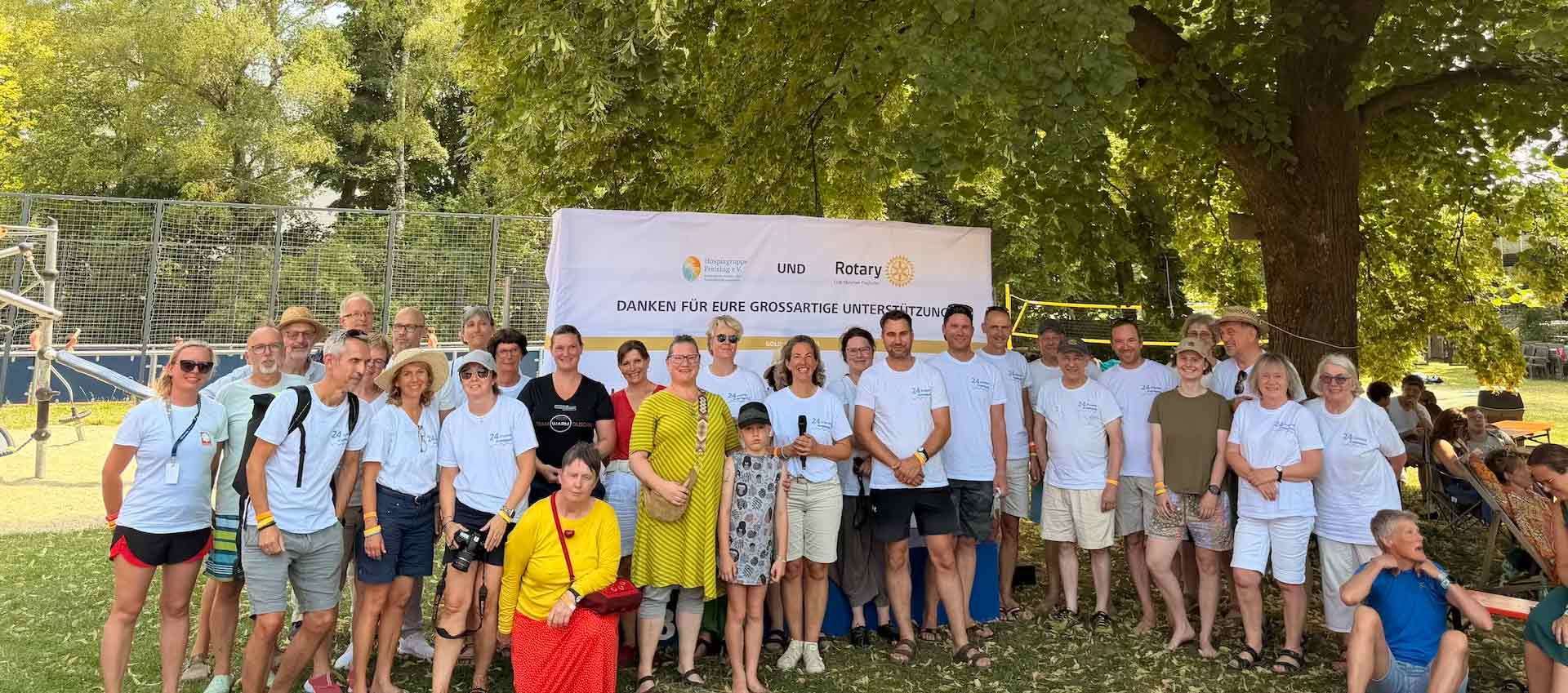 Die Helfer des 24-Stunden-Schwimmens