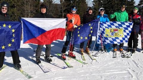 Grenzüberschreitend: die Skimeisterschaften 