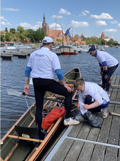 Elbe-Charity-Boat-Tour - 152 Rotarier mit Booten und Rad unterwegs