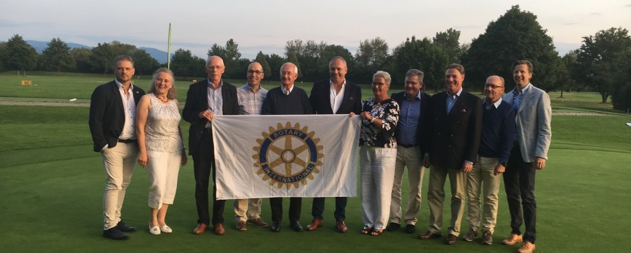 Freiburg - Mit "tollem" Schwung für eine gute Sache – Das Rotary Benefiz-Golfturnier