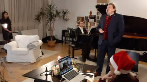 Besinnliche Online-Weihnachtsfeier mit Opernstar Michael Schade