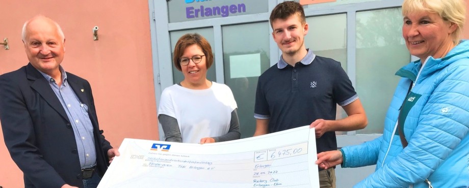 Spende für die Tafel Erlangen - Rund 6.500 Euro für Lebensmittel