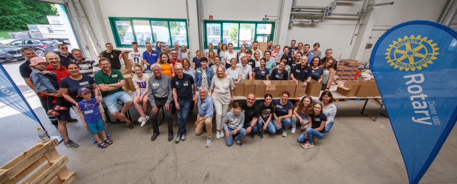 Rotary Action Day 2022 - 18 Tonnen Lebensmittel - das sind 3000 Päckchen für die Ukraine-Hilfe