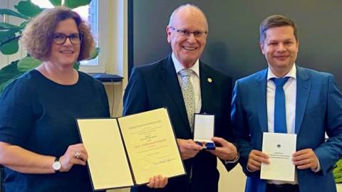 Bundesverdienstkreuz an Freund Hans Günter Zeger verliehen