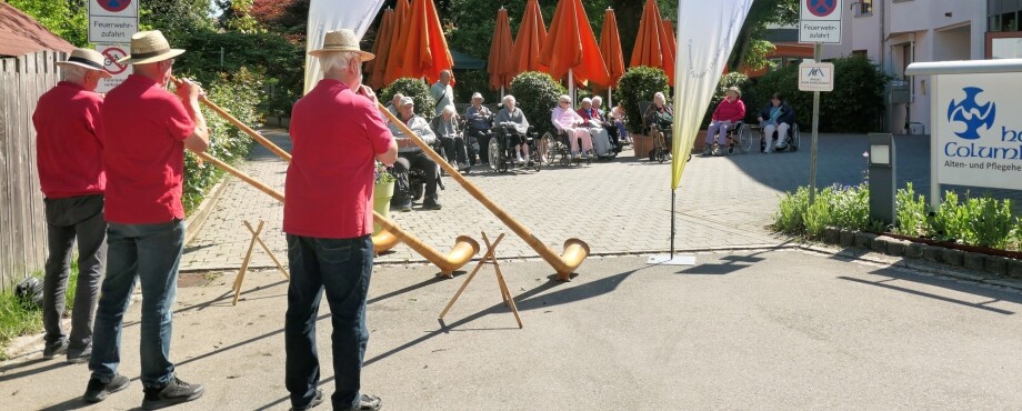 Alphorn-Konzert und Rikscha-Fahrten am Action Day