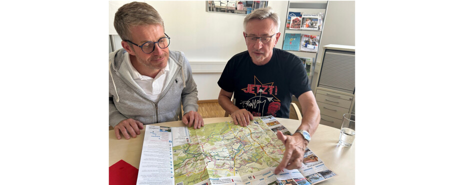Stelen für die Schicksalsorte