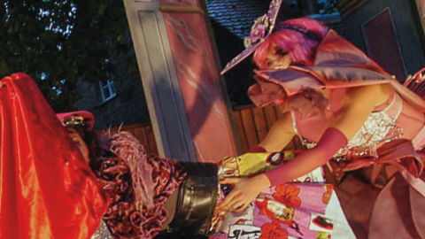 Brennende Flügel und lächerliche Vampire