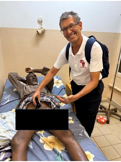 Wiesbaden - Ultraschallgerät für "Ärzte für Afrika"