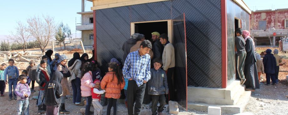 Libanon - Hütten helfen Flüchtlingen