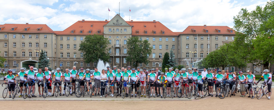 25 Jahre Fellowship - Mitglieder radeln für Äthiopien