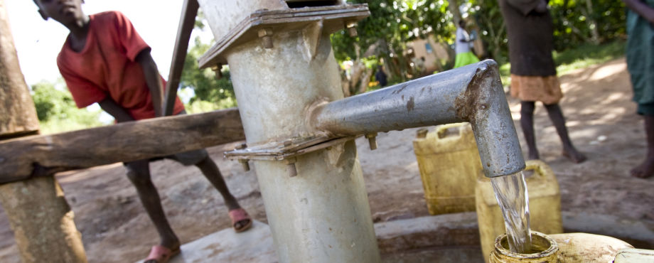 Hintergrund - Wasserversorgung weltweit – gerechte und wirksame Steuerung