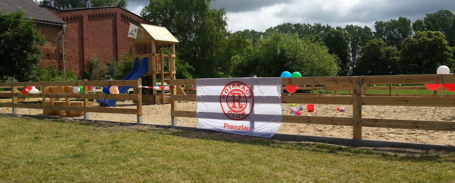 Preisgekrönt - Rotaract weiht Spielplatz ein