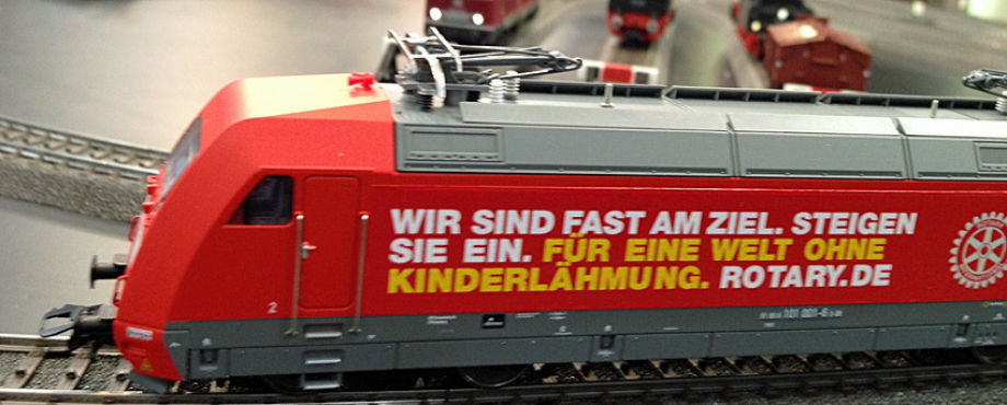Clubs können jetzt Miniatur-Eisenbahn bestellen - Märklin schickt Polio-Lok auf die Gleise
