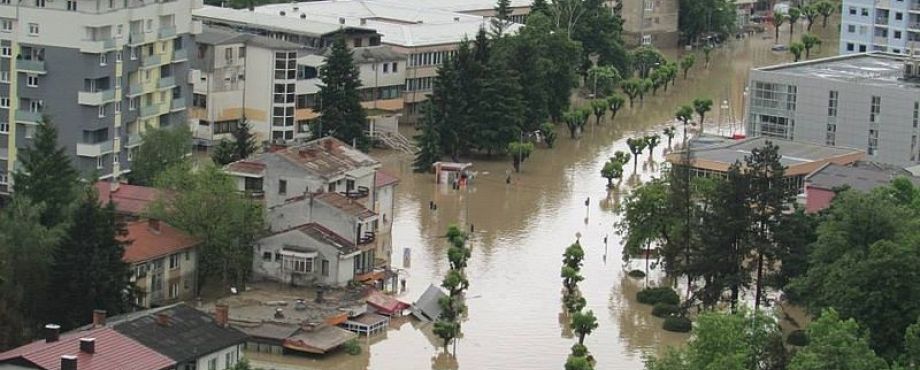 Hochwasser-Katastrophe - Massive Hilfsaktion für Bosnien-Herzegowina