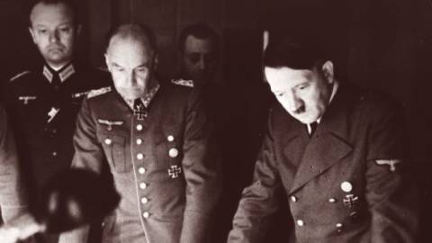 Eine besondere Monographie über Hitler