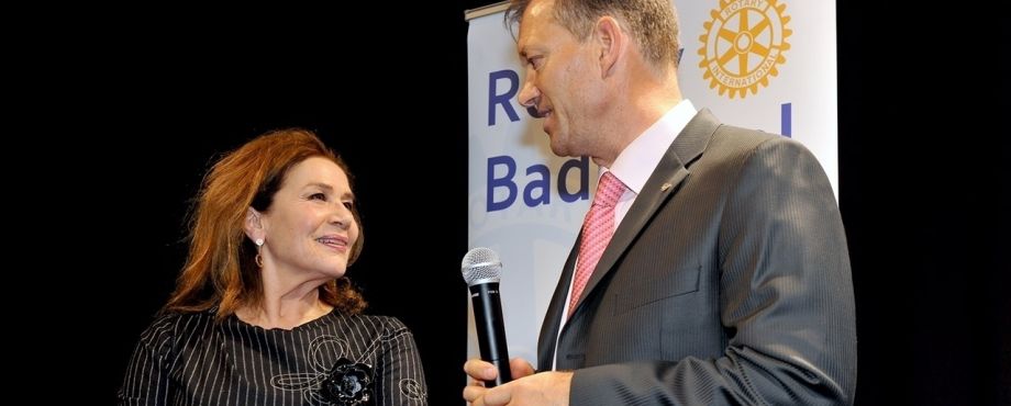 Bad Vilbel - Hannelore Elsner liest