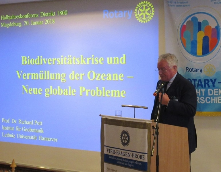 Richard Pott (RC Hannover) referierte zur Vermüllung der Ozeane.
