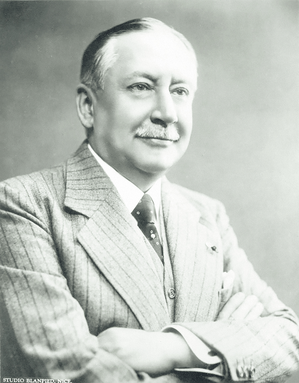 Durch den Vorschlag der deutschen Teilnehmer der RI Convention in  Nizza wurde Maurice Duperrey zum RI-Präsidenten 1937-38 gewählt